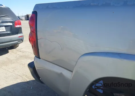 2004 Chevrolet Silverado 2500Hd Ls из США, поврежденный, VIN 1GCHC29U54E358747